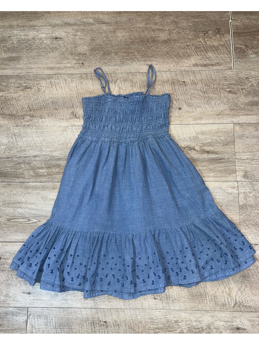 Polo Ralph Lauren Girl’s Cotton Chambray Smocked Embroidered Dress Size 10